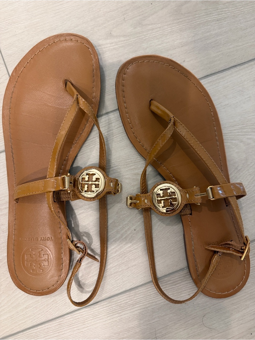 Tory Burch Cognac Leather T-Strap Sandals with Gold Logo